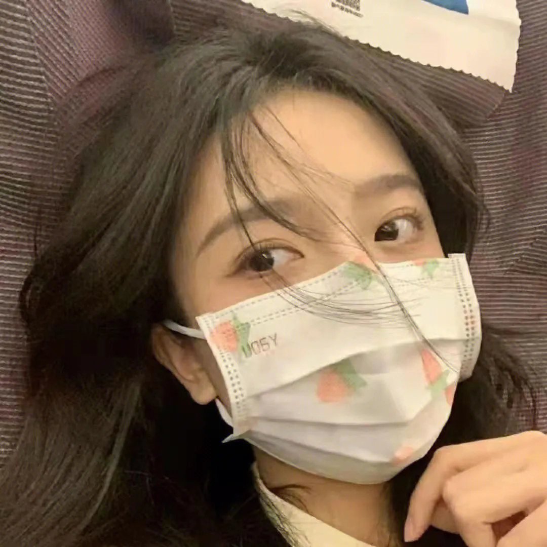 明天我会醒来用茶水烫伤自己